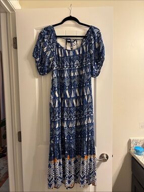 black floral dress casual Endlessly Charmed Multi Print Cotton Button Front Maxi Perfect for Any Occasion 1970s Black Floral Spaghetti re-stocked 5-21 Color:Lvory